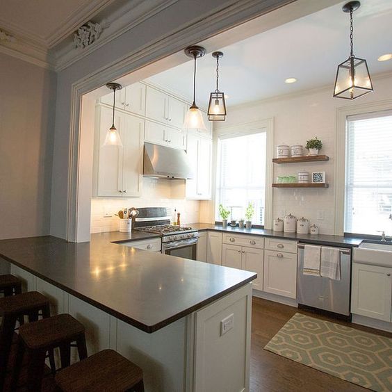 peninsula kitchen layout