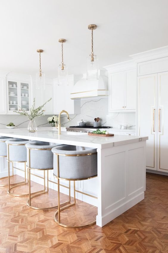 white shaker kitchen